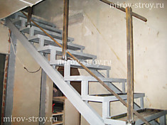 Металлокаркас лестницы 03