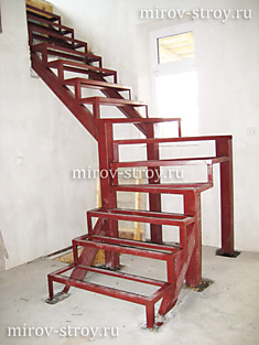 Металлокаркас лестницы 15
