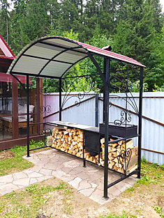 Мангальная зона с мойкой