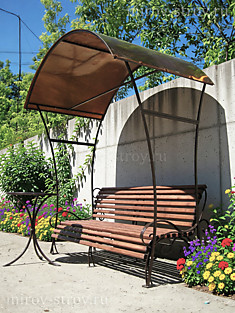 Скамейка с навесом